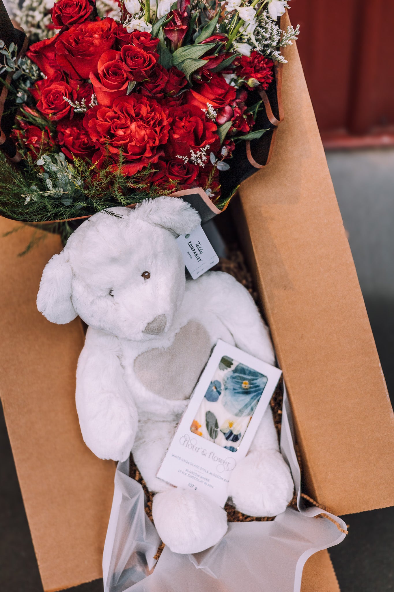 Red Sweetheart Classic - Valentine’s Day Gift Package